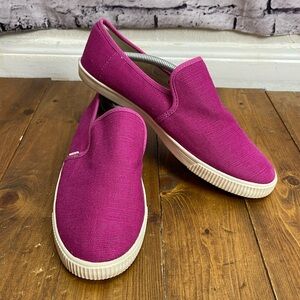 TOMS Women's Clemente canvas slip-on shoes size 9